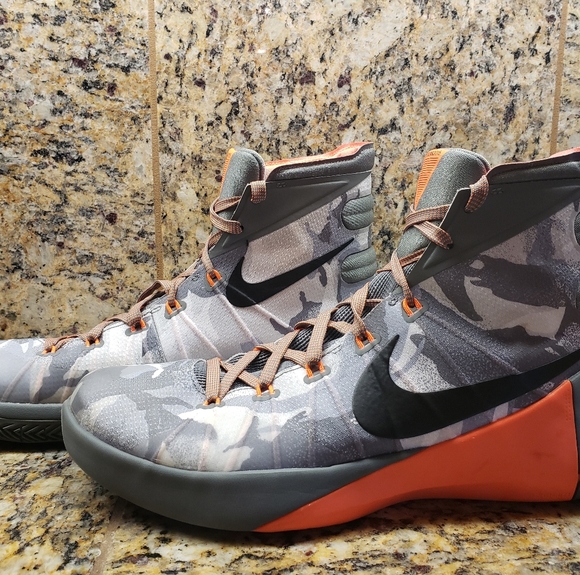 Nike Hyperdunk 2015 - Picture 3 of 6